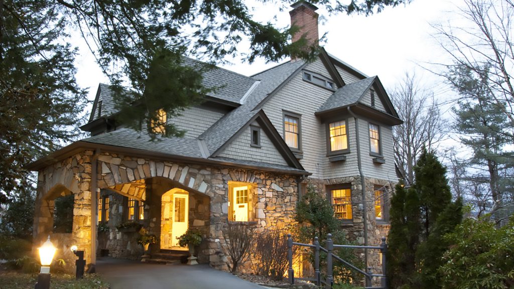 Asheville Bed and Breakfast Inn near Biltmore, Downtown Asheville and Blue Ridge Parkway